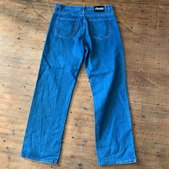 Jeep medium wash straight leg size 36 jeans - Picture 3 of 3